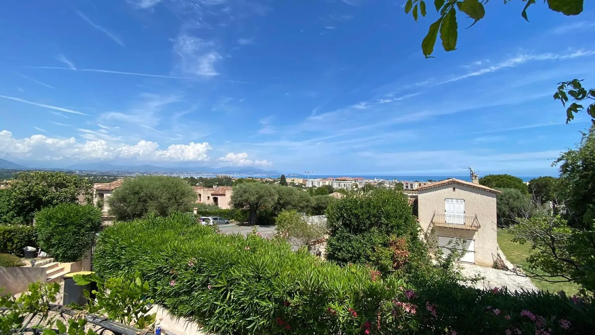 Lovely Villa With Pool - Panoramic Sea View Antibes