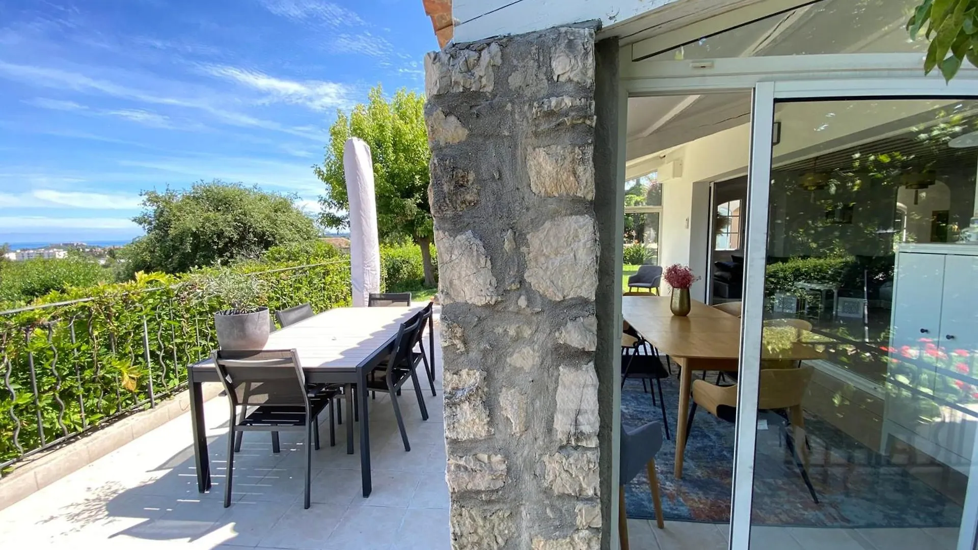Lovely Villa With Pool - Panoramic Sea View Antibes