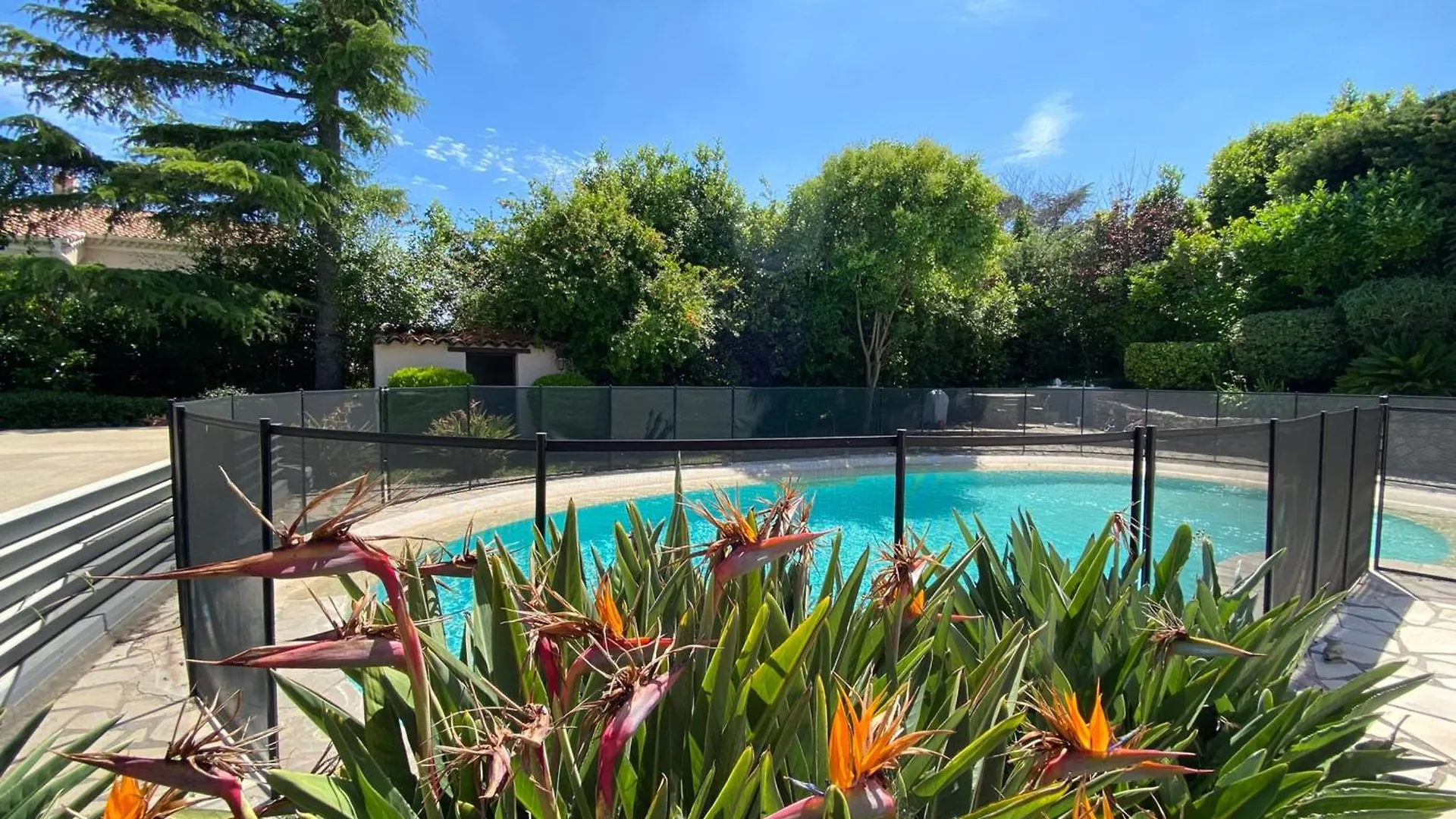 Lovely Villa With Pool - Panoramic Sea View Antibes